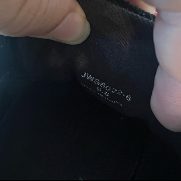 Johnny Was Womens Black Leopard Floral Embroidered Boho Sneakers Size 9.5 - Picture 8 of 9